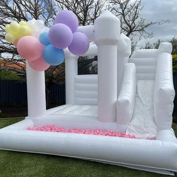 tirdzniecības balto kāzu lielība māju piepūšamās bouncy pils ar slaidu un bumbu bedres